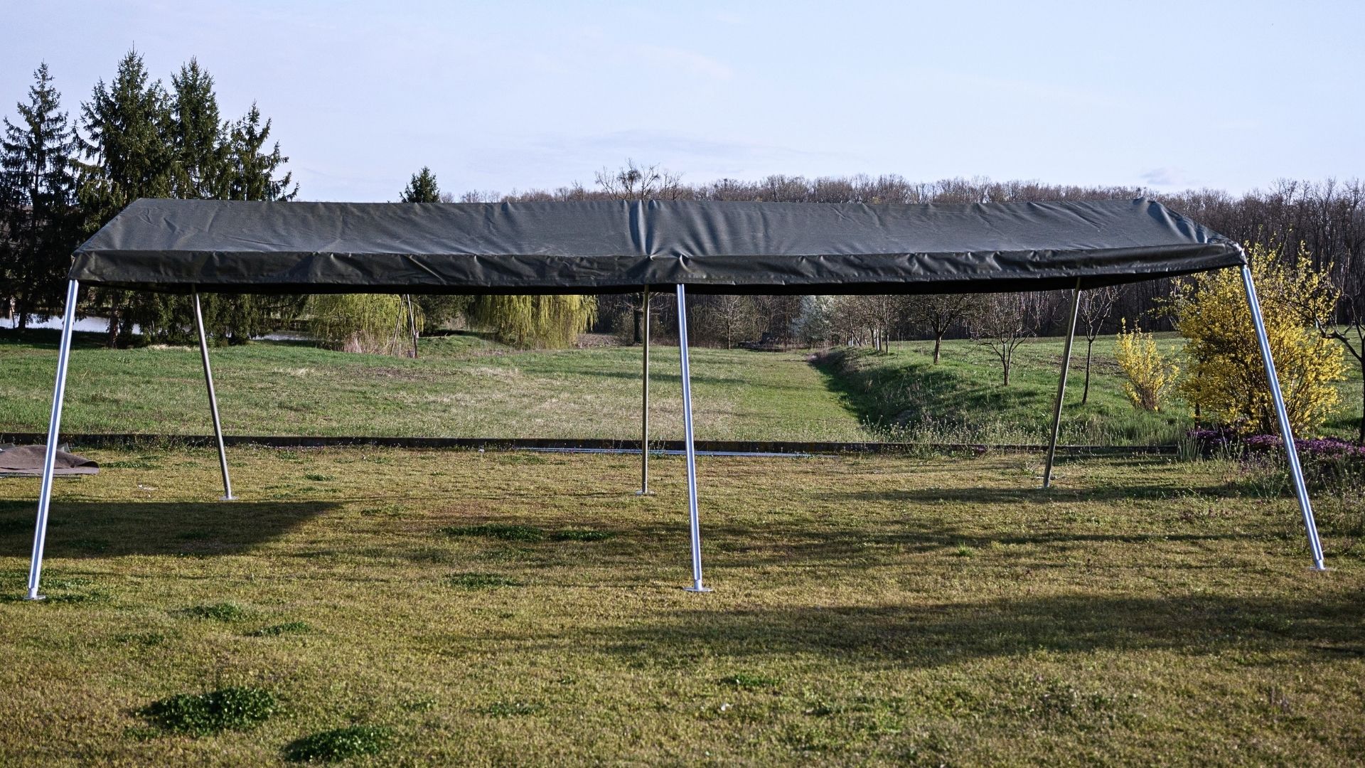 Vojni šatori